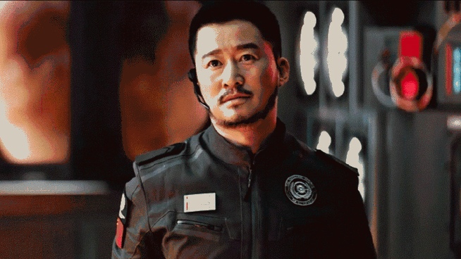 吴京刘德华爷青回##流浪地球2让吴京重返20岁#电影《流浪地球2》正在